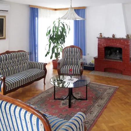 Jelena - Lbn407 Vinež